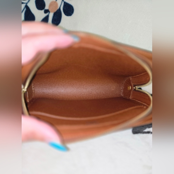 💯 Authentic Louis Vuitton Orsay Clutch - Picture 3 of 13